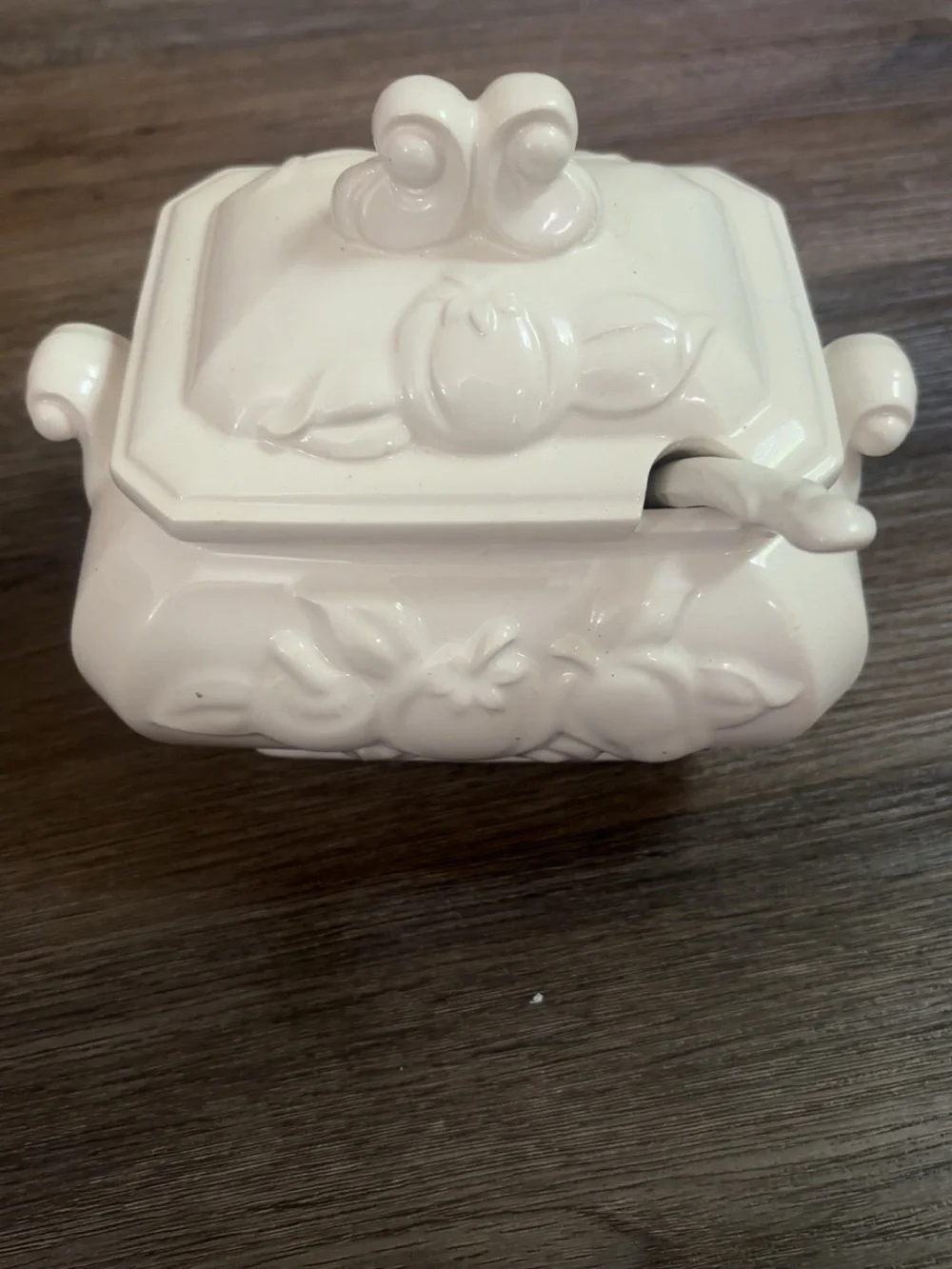 White Decorative Ceramic Sugar Bowl with Lid and Spoon
